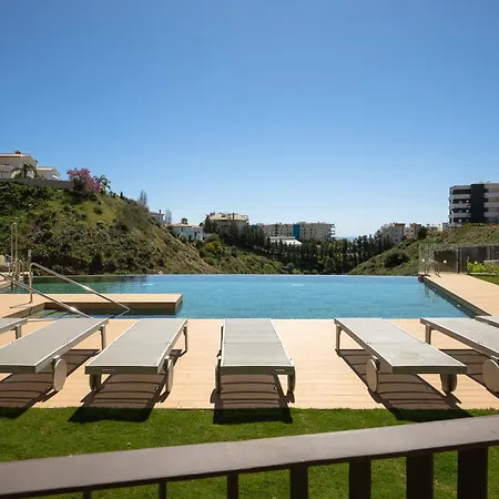 Luxury 2-bedroom With Panoramic Sea Views In Reserva Del Higueron *