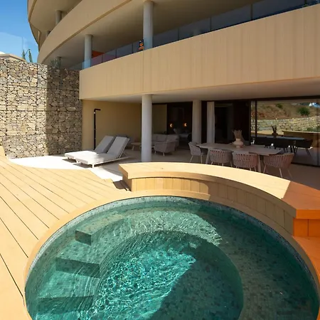 Luxury 2-bedroom With Panoramic Sea Views In Reserva Del Higueron Fuengirola