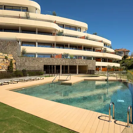 Appartement Luxury 2-bedroom With Panoramic Sea Views In Reserva Del Higueron Fuengirola