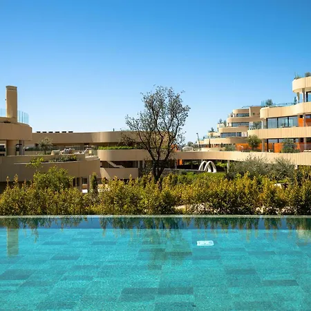 Luxury 2-bedroom With Panoramic Sea Views In Reserva Del Higueron Appartement